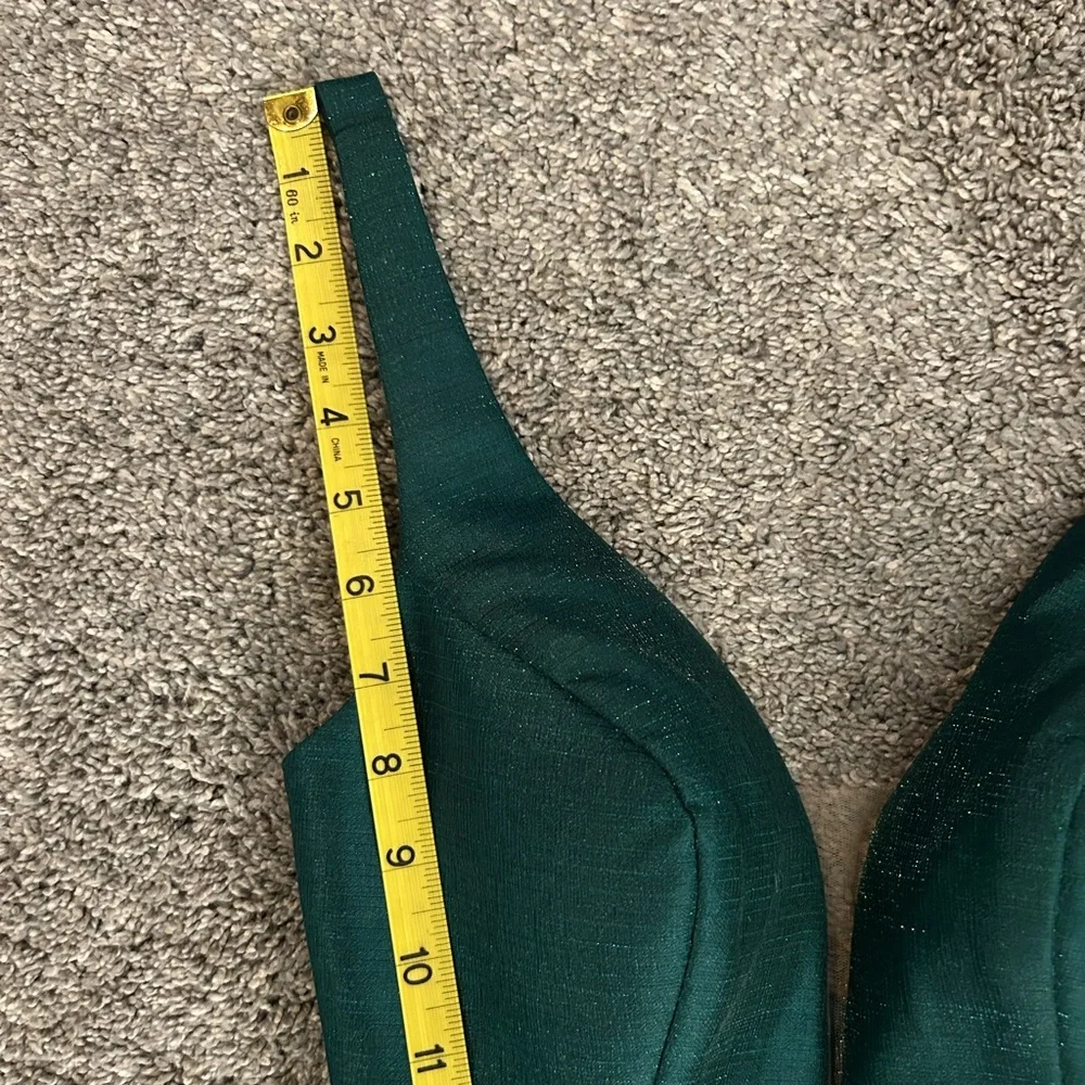 Elegant Emerald Green Prom Dress - Picture 10 of 12